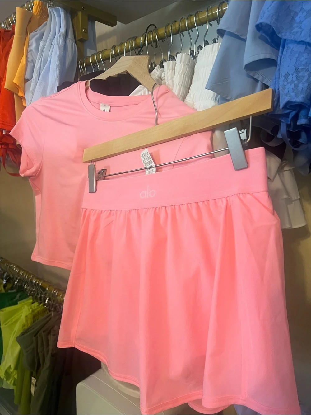 ALO Yoga Match Point skirt and top set NEON BUBBLEGUM HARD TO FIND SMALL - Picture 3 of 9